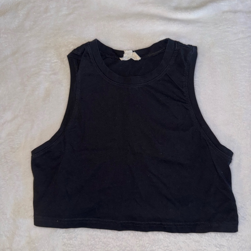 Black Sleeveless Crop Top